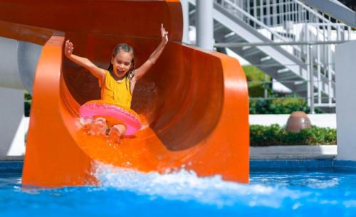 bp galeria activ gallgrid 1620x990 POOL SLIDE 6e1f29bb88
