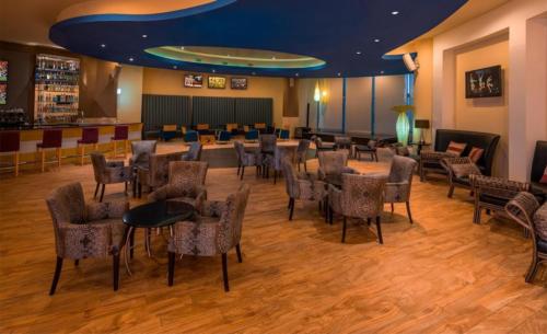 bp galeria dining gallgrid 1620x990 STADIUM BAR a7b6326be0